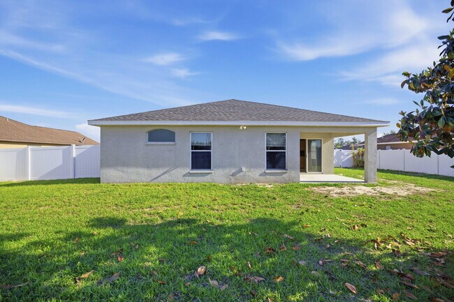 Building Photo - 4BR Gated Community Home with Fenced Yard, 2-Car Garage & Open Floor Plan