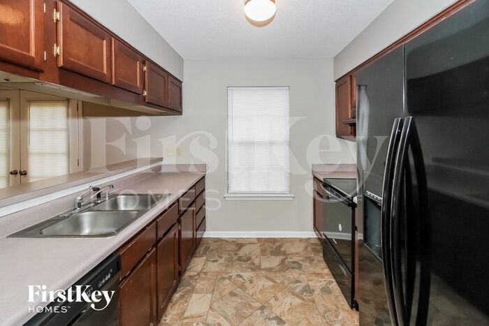 Building Photo - 2816 Maryland Cir W