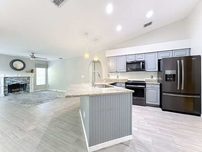 Building Photo - Discover your peaceful retreat in Wekiwa W...