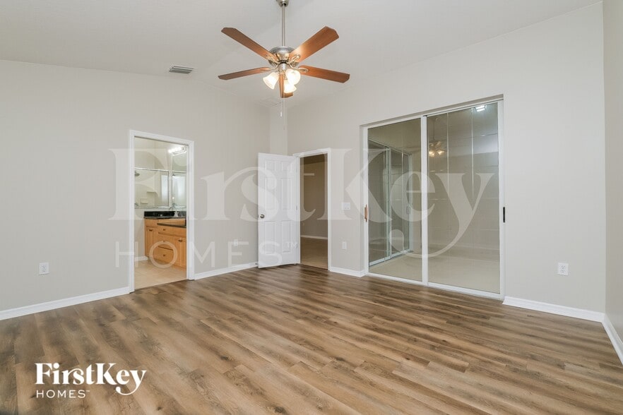 Building Photo - 10107 Arbor Run Dr