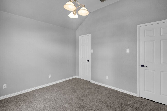 Building Photo - Meticulously Maintained McKinney Gem!