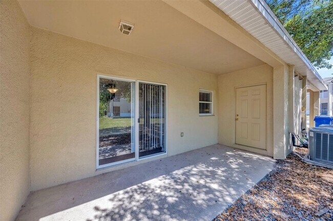 Building Photo - 6106 Olivedale Dr