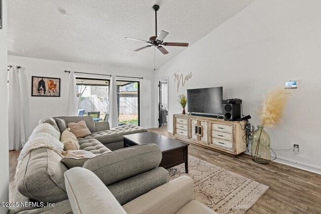 Building Photo - 9709 Fawn Brook Cir N