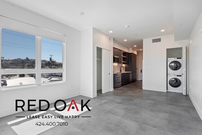 Primary Photo - 3450 W 43rd St