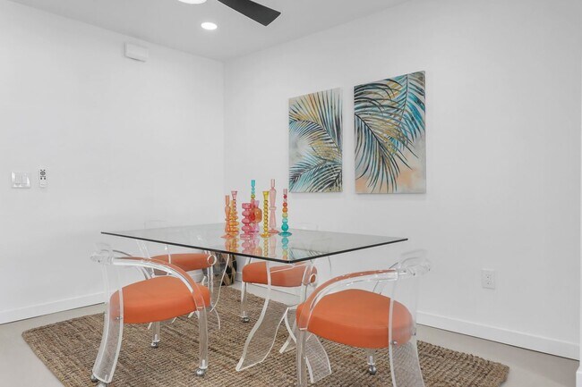 Building Photo - 3940 Cll San Antonio