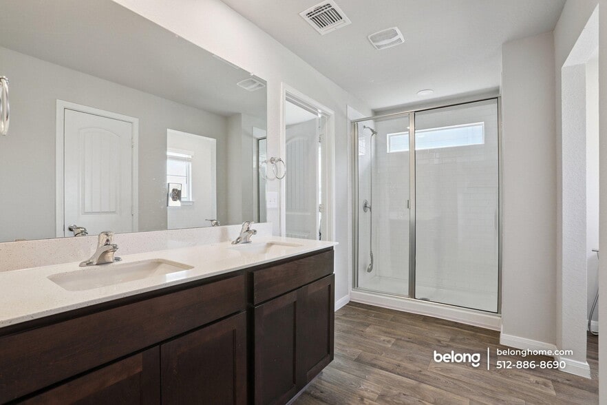 Building Photo - 2920 Maryanne Ln