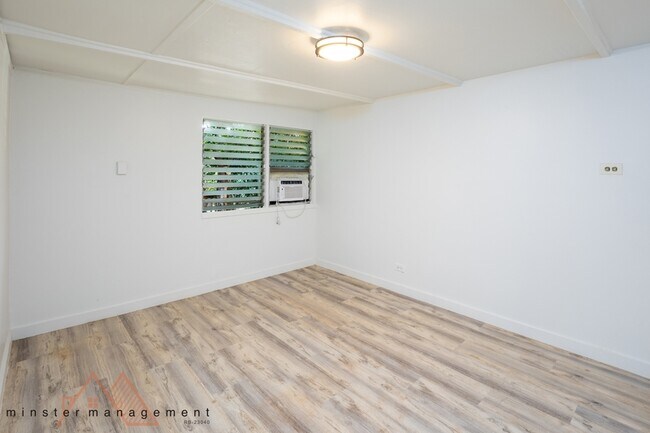 Building Photo - 1322 Olino St