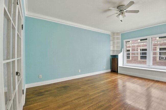 Building Photo - 2121 James M Wood Blvd