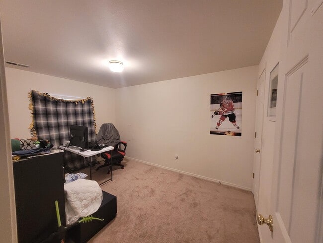 Building Photo - 97 Misty Creek Dr