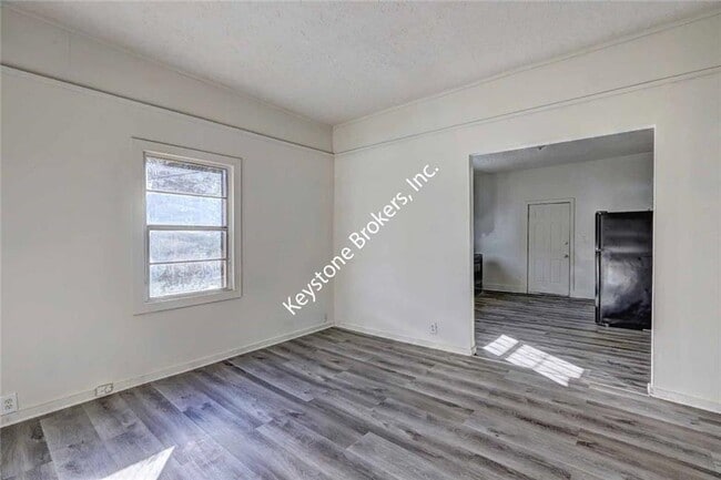 Building Photo - 760 Magnolia Dr