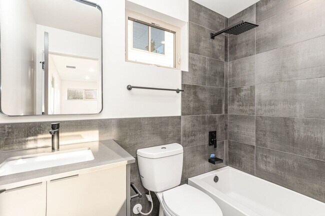 Building Photo - Opportunity to rent a new construction hom...