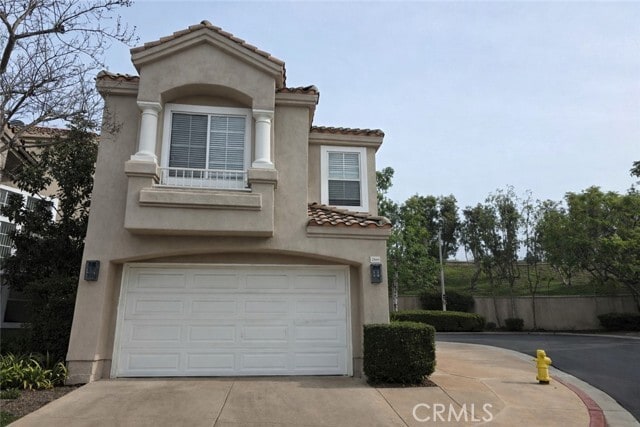 Building Photo - 2100 Camellia Ln