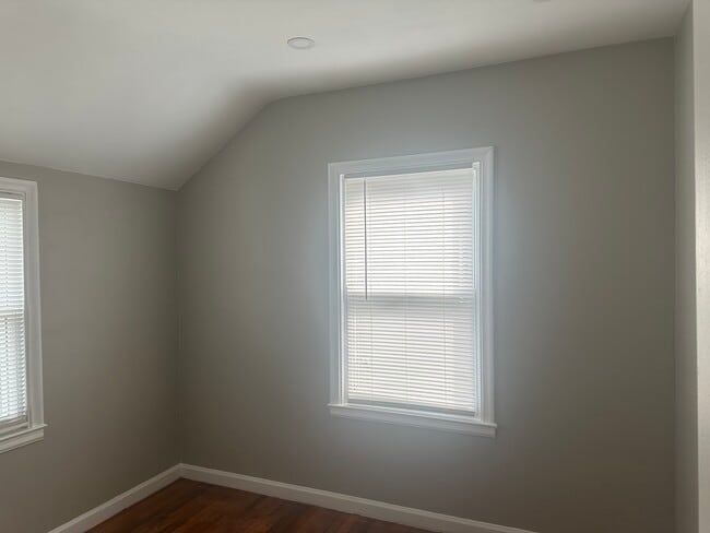 Building Photo - Three bedroom house with garage