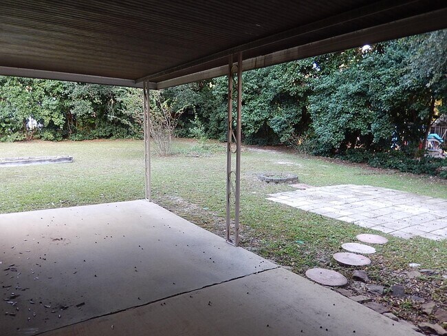 Building Photo - 4321 Snoopy Ln