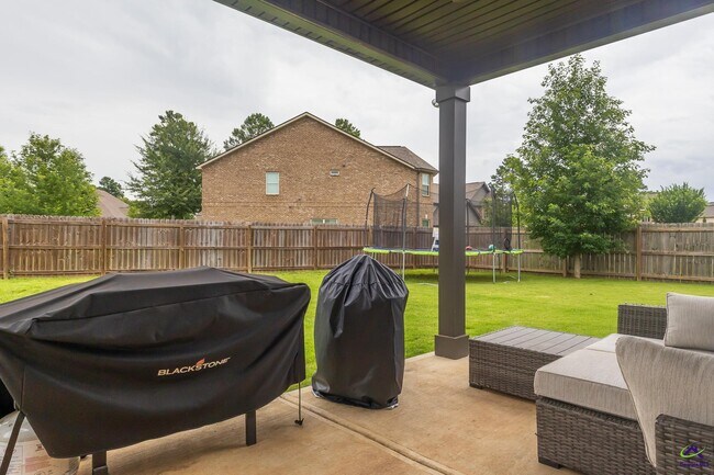 Building Photo - 202 Warhawk Dr