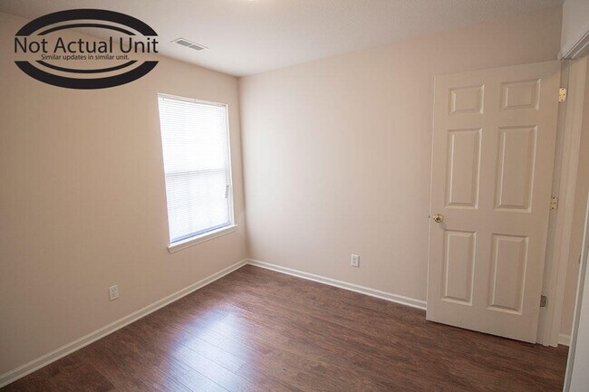 Building Photo - 1881 Harmony St