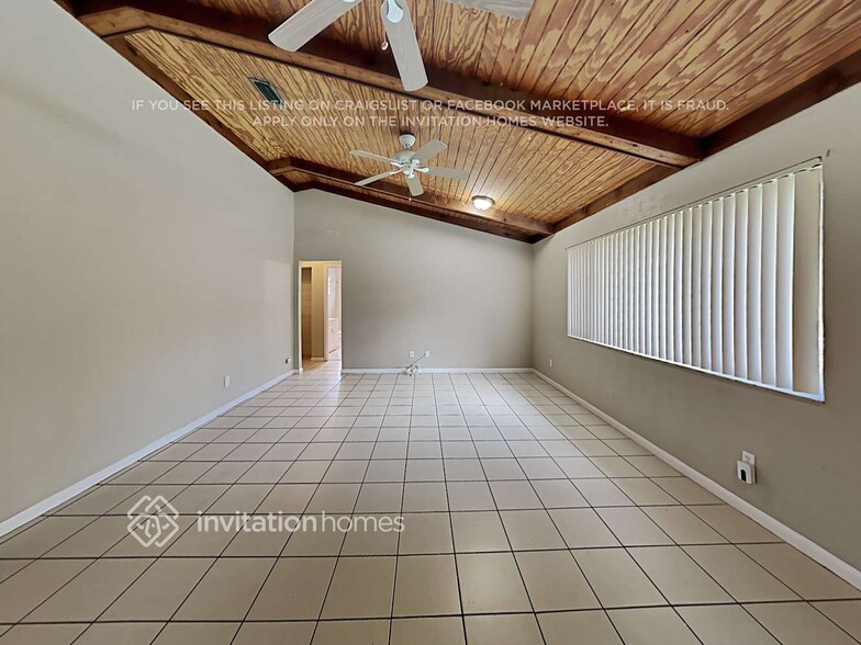 Building Photo - 9210 SW 49th St