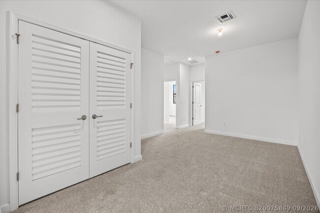 Building Photo - 9982 SW Torquay Dr