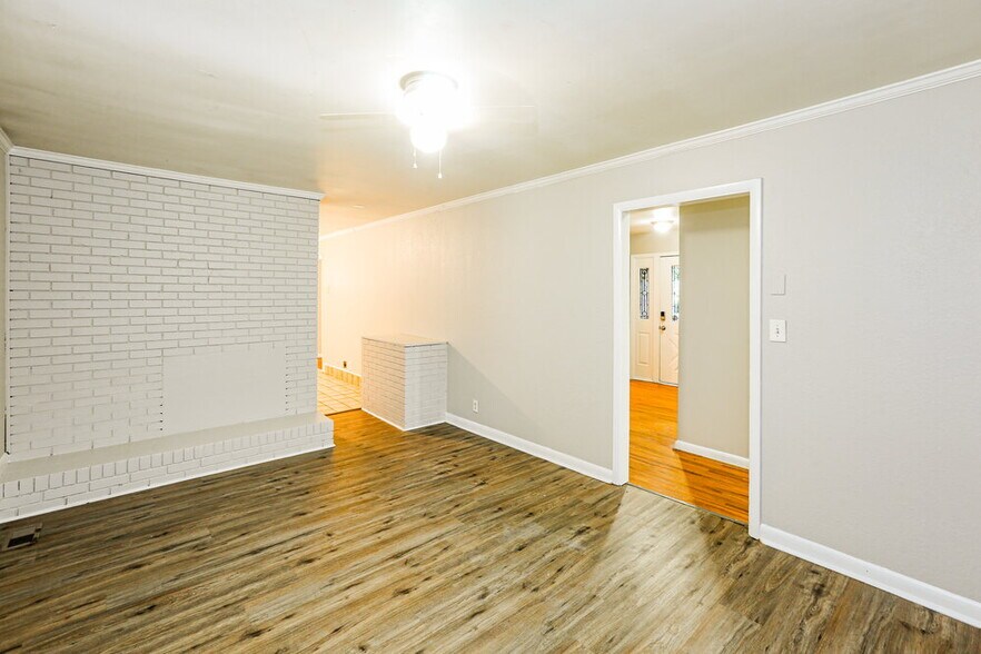 Building Photo - 758 Denning Pl