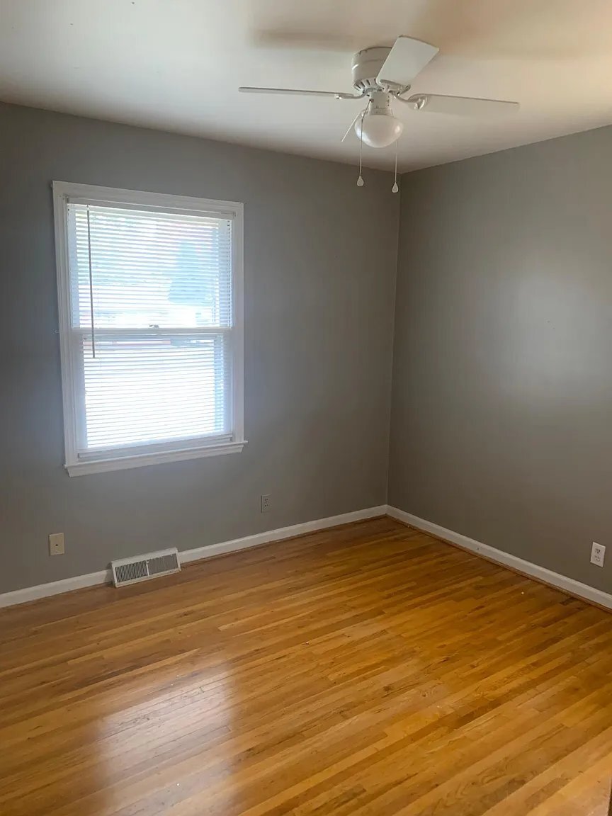 Building Photo - 1094 Briarwood Dr