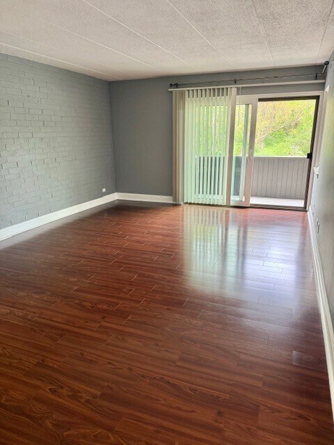 Building Photo - 564 Timber Ridge Dr