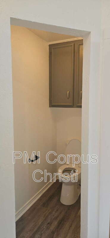 Building Photo - 7625 Stony Brook Dr