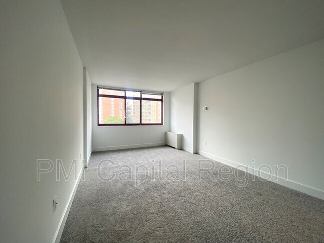 Building Photo - 1220 Blair Mill Rd