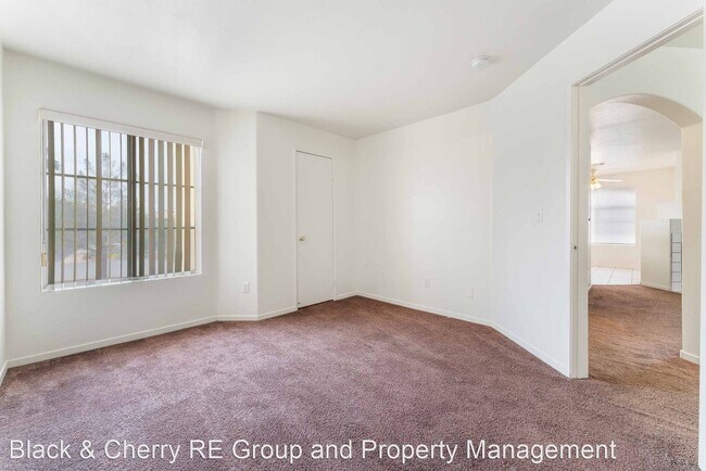 Building Photo - 2 br, 2 bath House - 698 S Racetrack Unit 824