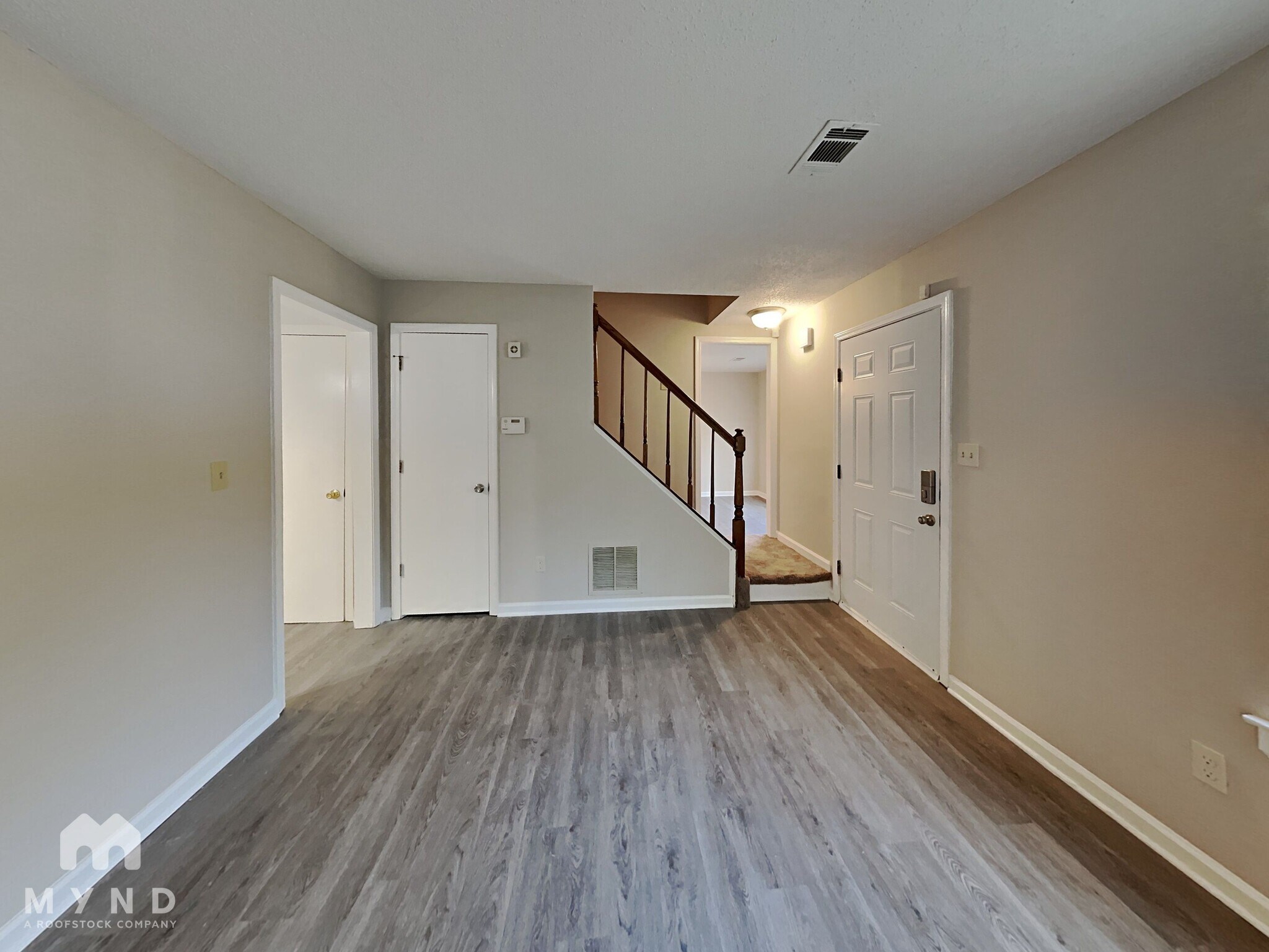 Building Photo - 5561 Northcut Dr