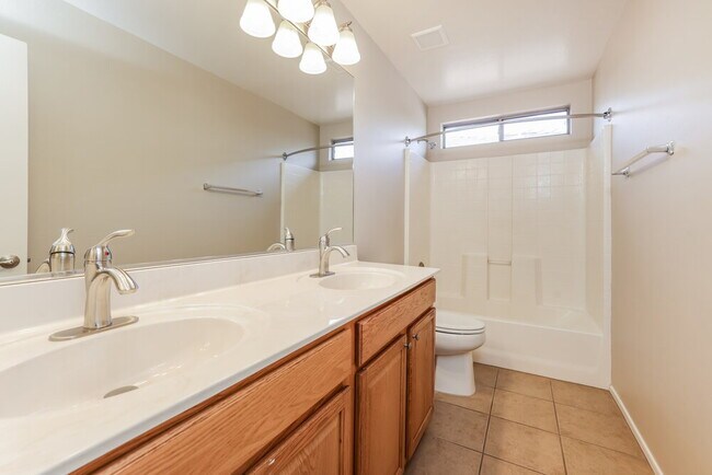 Building Photo - 4006 E Agate Knoll Dr