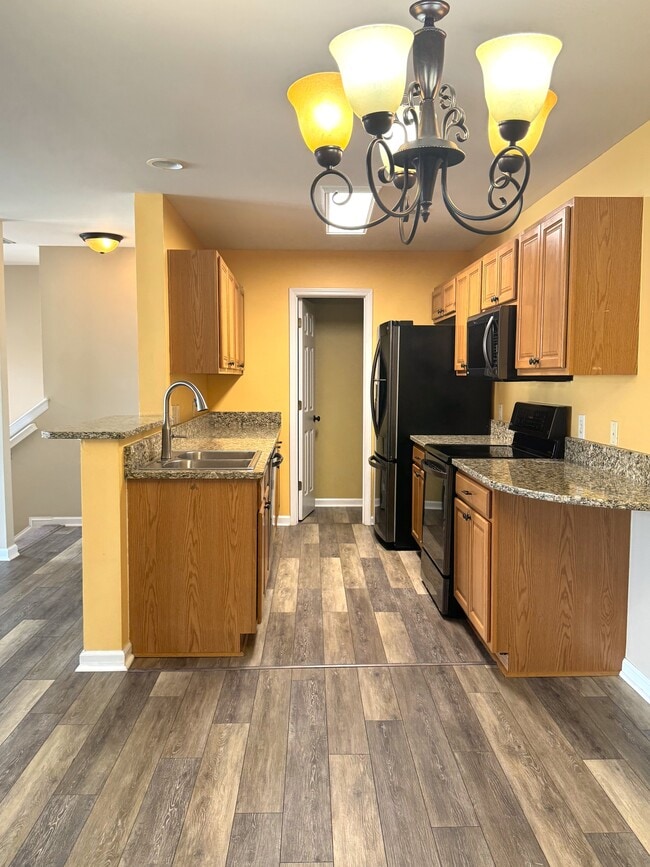 Building Photo - 119 Brentwood Dr