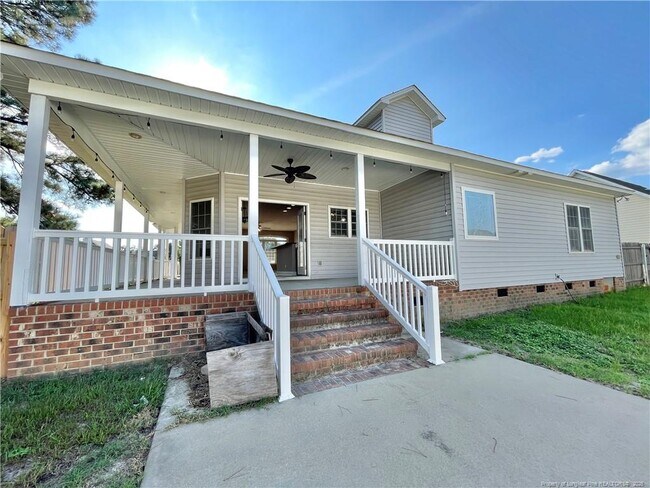 Building Photo - 108 Canyon Ct
