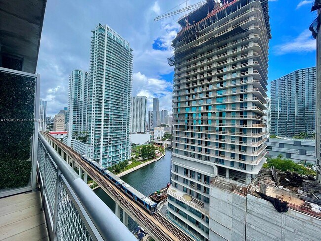 Building Photo - 690 SW 1st Ct