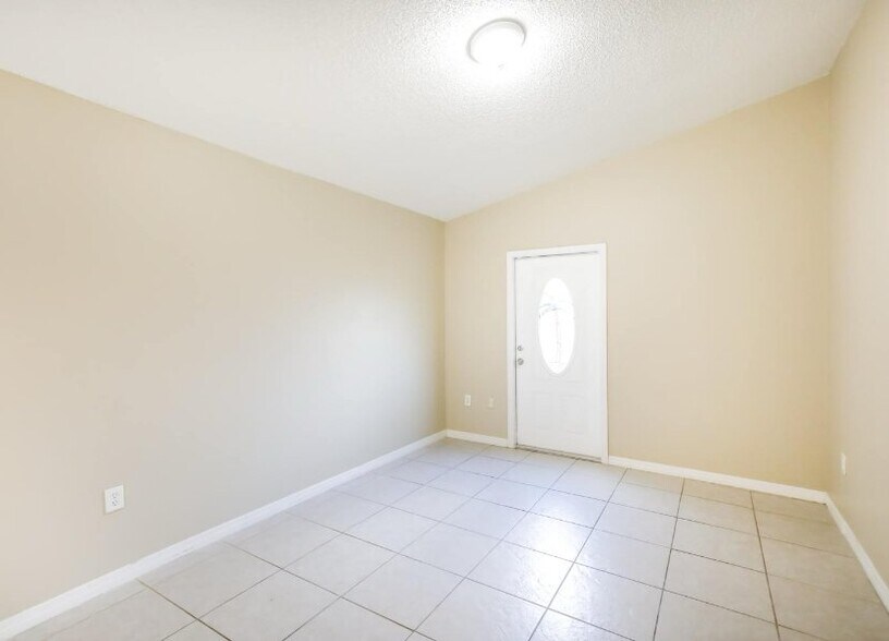 Building Photo - 14233 SW 177th Terrace