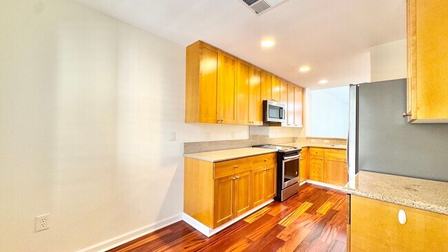 Building Photo - 520 Lunalilo Home Rd