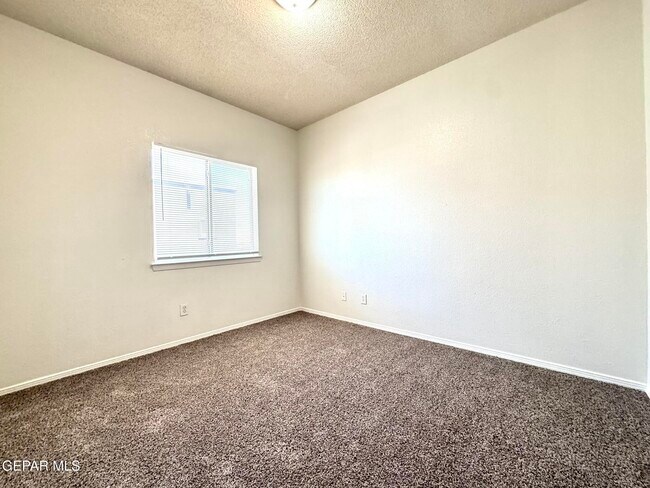 Building Photo - 5916 Cielo Del Rey Pl