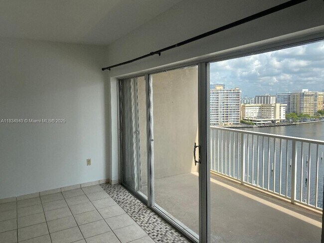 Building Photo - 1965 S Ocean Dr