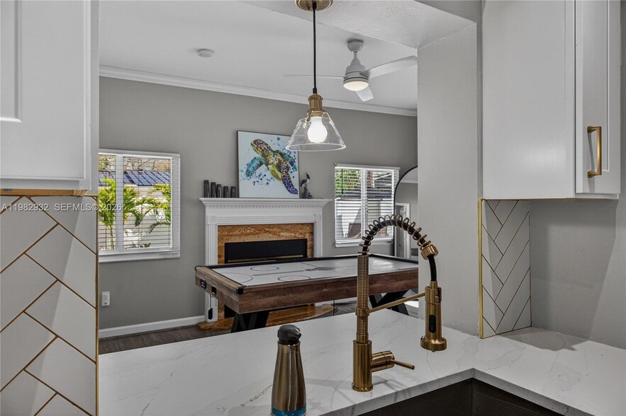 Building Photo - 2161 NE 62nd St