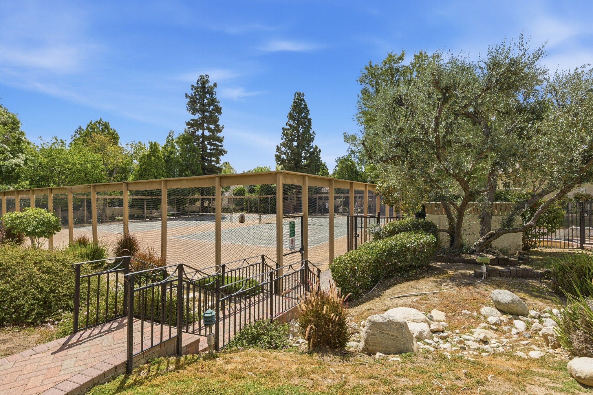 Building Photo - 6225 Shoup Ave