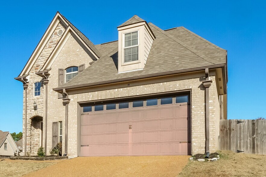 Building Photo - 15 Willow Springs Ln