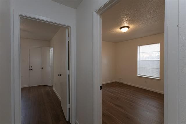 Building Photo - 741 Woodland Ct