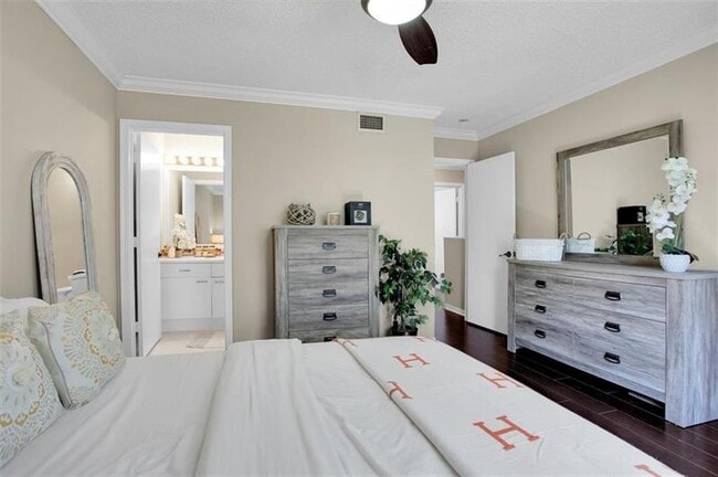Building Photo - 2188 Salerno Cir