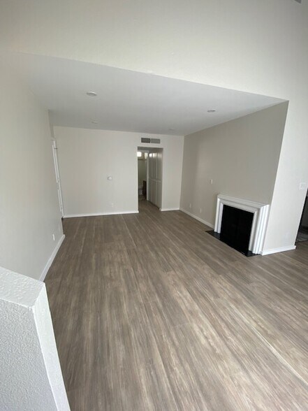 Building Photo - 3719 S Canfield Ave