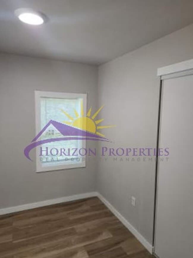Building Photo - Remodeled 3 Bed 2 Bath 1,050 Sq Ft Oak Park Home