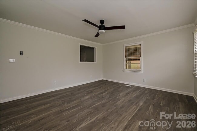 Building Photo - 1640 Eaves Rd