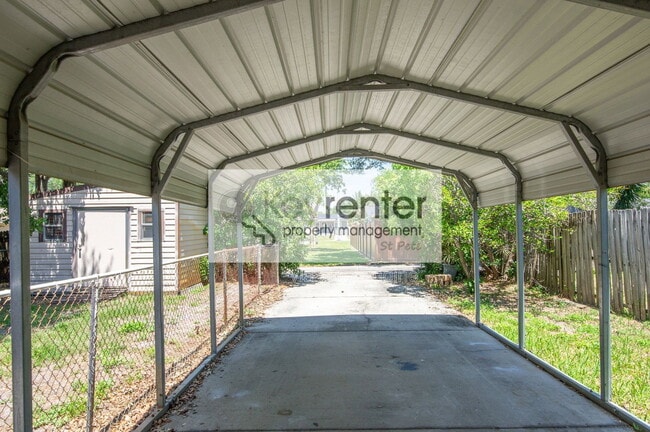 Building Photo - 983 47th Ave N