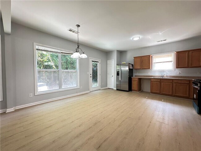 Building Photo - 2468 Worrall Hill Way