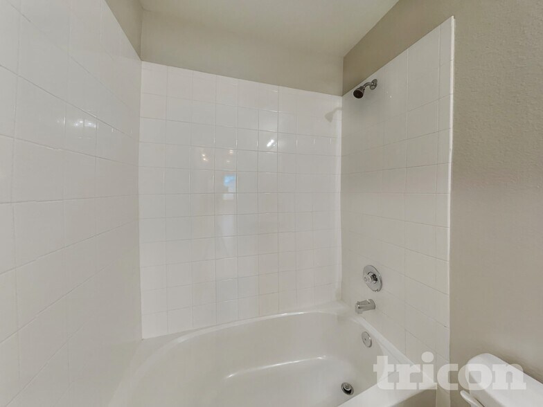 Building Photo - 957 Newby Ln
