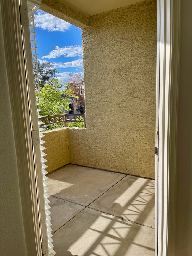 Building Photo - 18416 N Cave Creek Rd