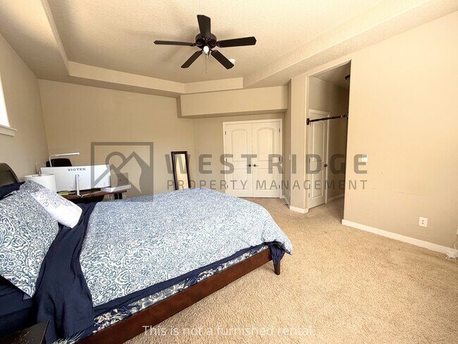 Building Photo - 14037 SW Walnut Creek Way